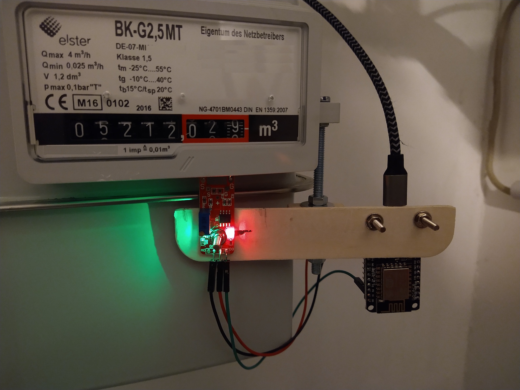 Smart gas meter fitted Ribbon switch and ESP8266 installed on gas meter